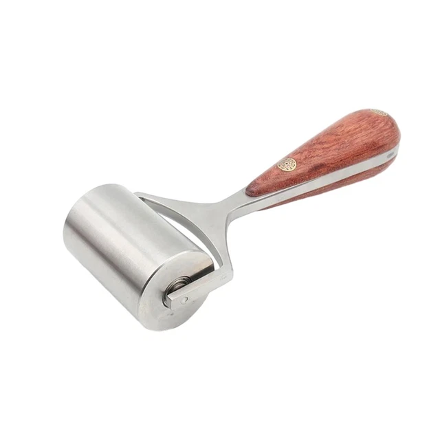 Rouleau de fer bord en cuir acajou design ergonomique pour un contrôle précis