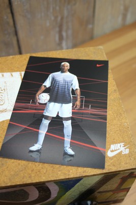 rio ferdinand's nike total 90s