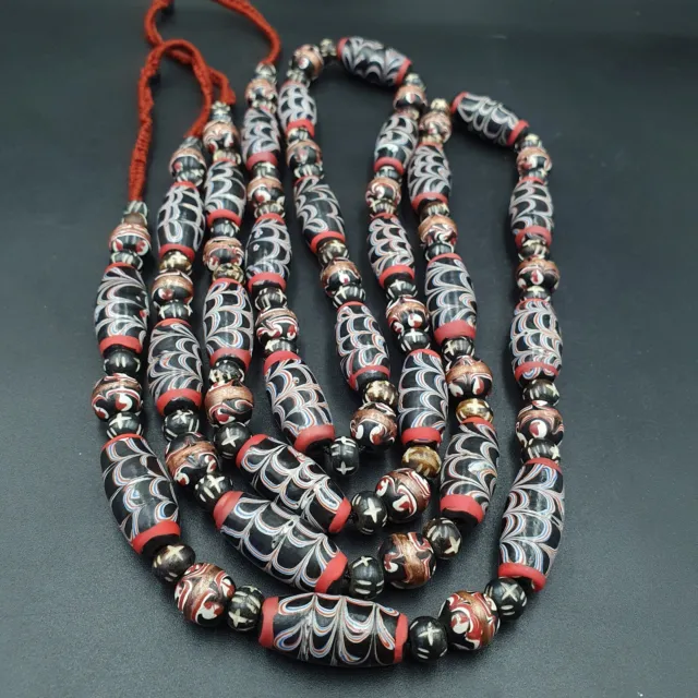 Vintage Feather Pattern Trade Beads Beaded Necklace