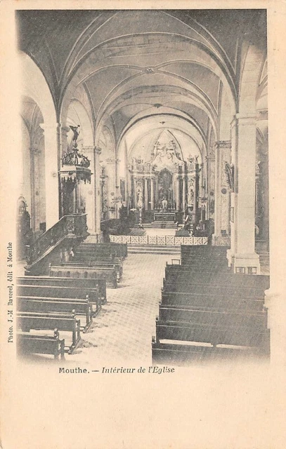 MOUTHE - Intérieur de l'église