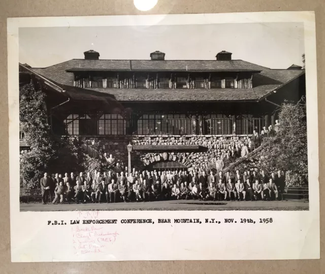 Bear Mountain Inn NY: 1958 Large Photograph F.B.I. LAW ENFORCEMENT CONFERENCE