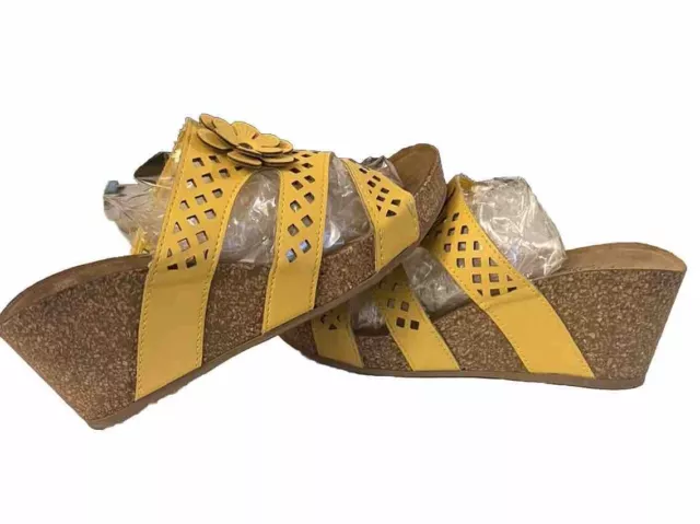 Womens Annie Comfort Slip On Wedge Sandals, Size 6, Yellow/gold