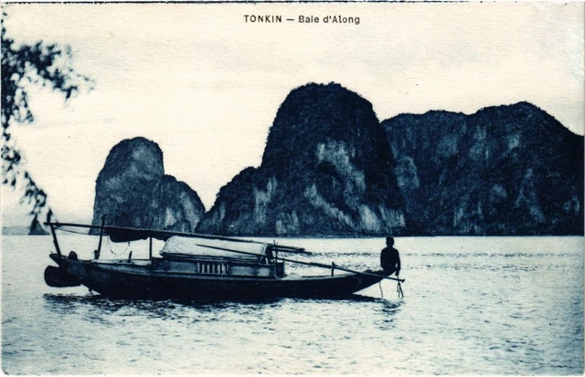 Vietnam - cpa Cochinchine Saïgon porte d'entrée d'une pagode avec militaire