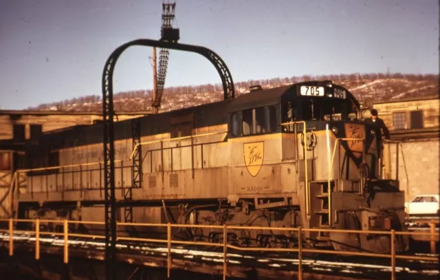 D&H DELAWARE AND HUDSON Railroad Train Locomotive Original 1969 Photo Slide