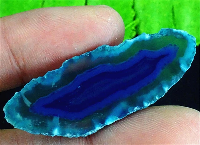 X01128 41x15x3mm Blue/white Stripes Agate Slab/slice