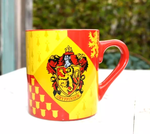 Harry Potter Gryffindor Crest Ceramic Coffee Mug Cup Collectible