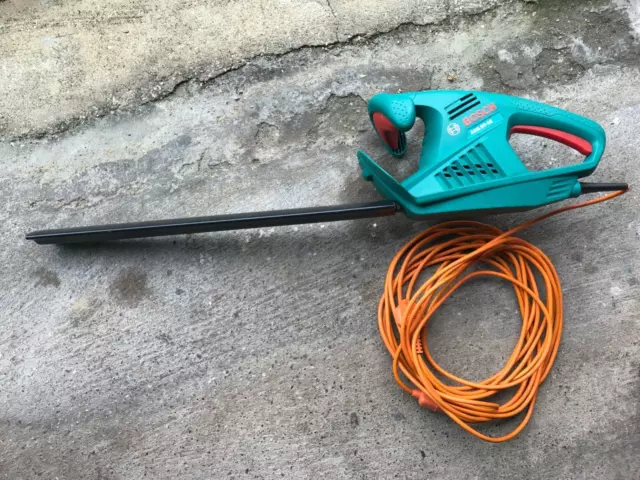 Bosch electric hedge trimmer on sale 70cm 700w