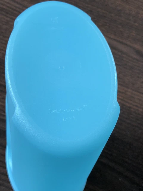 Tupperware Junge Welle Kanne - 2,1 Liter Türkis Auslaufsicher Servierkanne