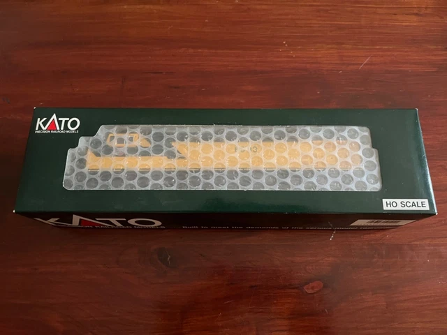 Kato Ho 37-1302, C44-9W locomotive, C&NW 8633 with Overland Detail Parts Incl.