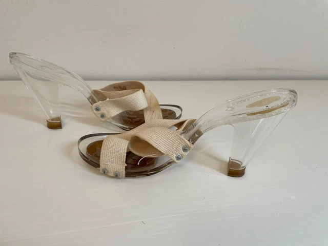 RARE FIND Vintage CLEAR Lucite HIGH HEELS w/Marilyn Vibe Size 8