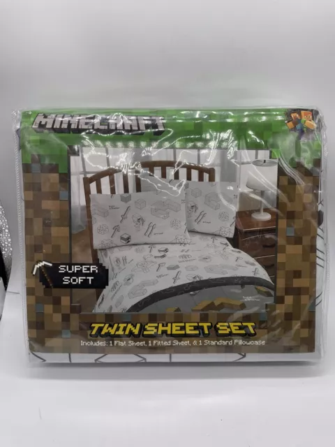 Minecraft 3 Piece Twin Size Sheet Set Brand New - Mojang - White/Neutral