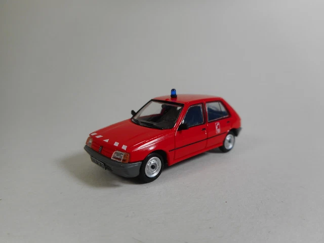 Rails Europe Express REE Panhard + Semi-Remorque Stef CB-039 1:87