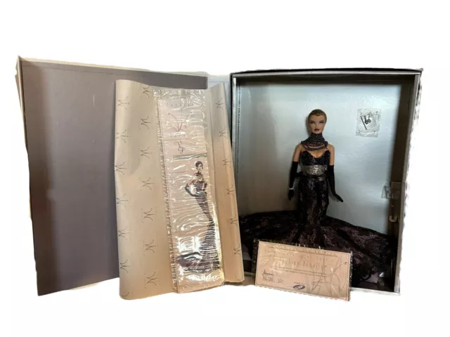 Fashion Royalty Jason Wu Mauve Absolute Dressed Doll Veronique Perrin 2003 NIB 3