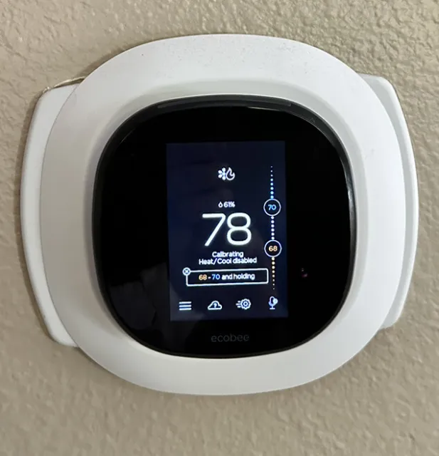 Ecobee4 Smart Thermostat Model: EB-STATE4-01 With Room Sensor & Built-in Alexa.