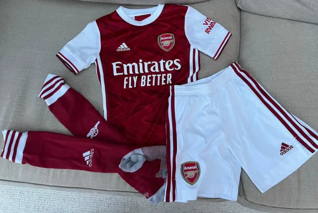 Kids Arsenal Home Football Kit Age 7-8 With Socks. Excellent Condition