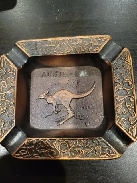 Vintage Embossed COPPER Bronze Small SOUVENIR Ash Tray AUSTRALIA Kangaroo