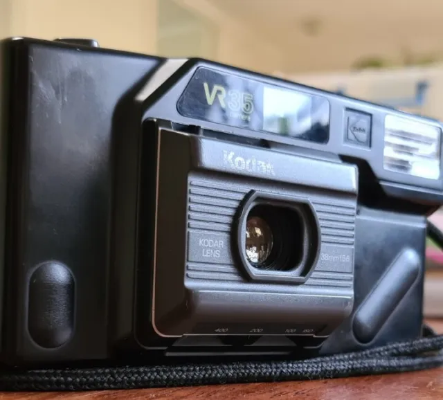 Vintage Kodak VR35 K4a 35mm Camera Point & Shoot w/ Case