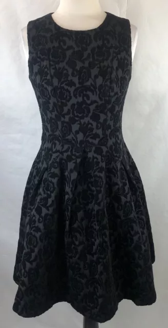 Cue in the city black sleeveless dress size 8