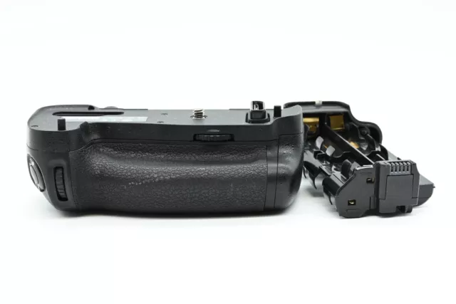 Genuine OEM Nikon MB-D16 Multi Power Battery Pack Grip for D750 #643