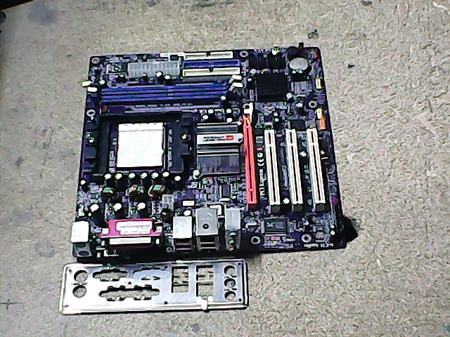 Carte Mère ECS P6IWF Rev 1.0 Socket 370 - Occasion Fonctionnelle