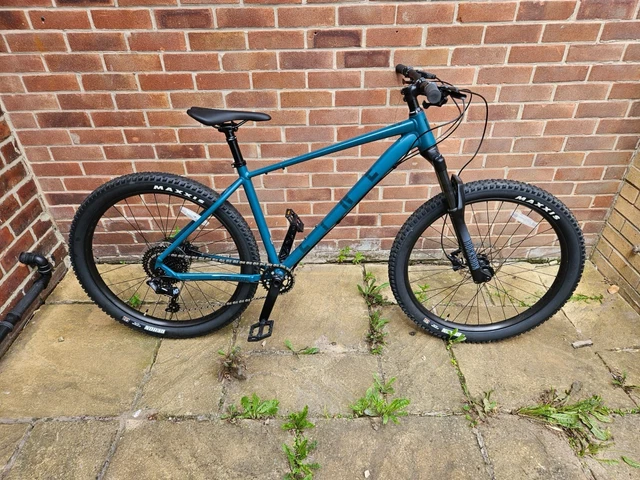 CALIBRE LINE T3 Hardtail Mountain Bike In Blue Excellent