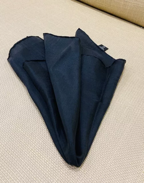 Vintage MENS FINE BLACK SILK POCKET SQUARE 39x39.5Cm With Hand Rolled Edges.