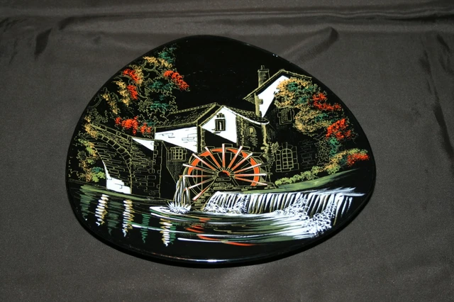 Assiette en Emaux de Longwy  " l'Ecluse "