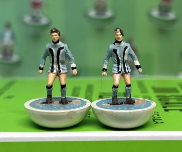 Due giocatori di ricambio Subbuteo HW - Coventry City - riferimento 206