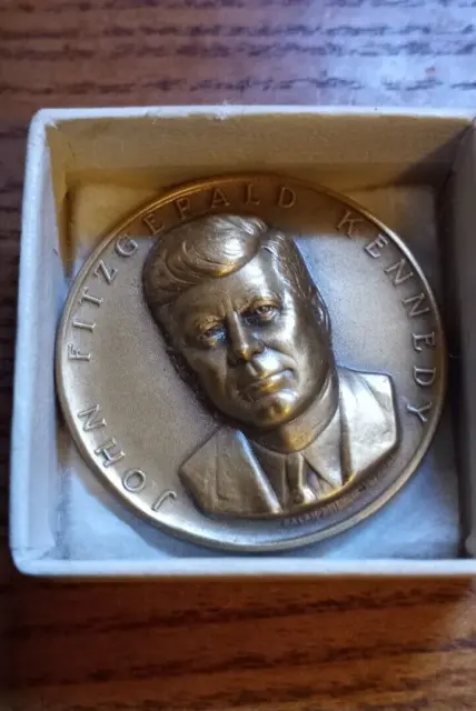 Vintage John F Kennedy￼ Presidential Art Medal, Medallic Art Co. Bronze