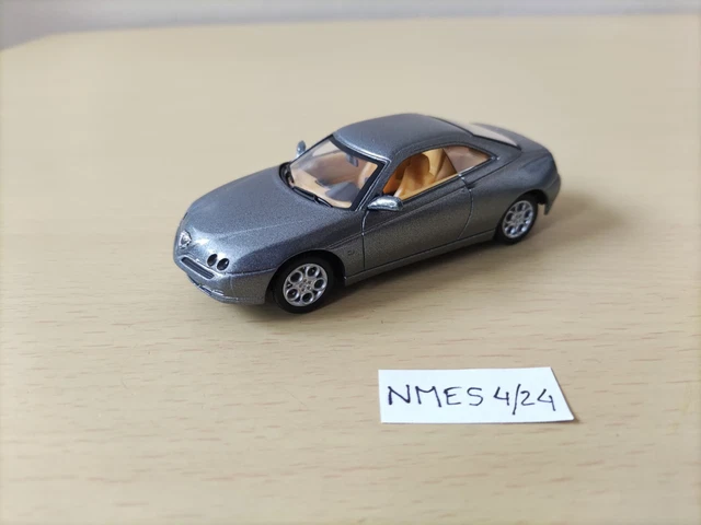 VOITURE SOLIDO ** KIT ALFA ROMEO MONZA 75 ref 41K boite 1/43 1:43e metal