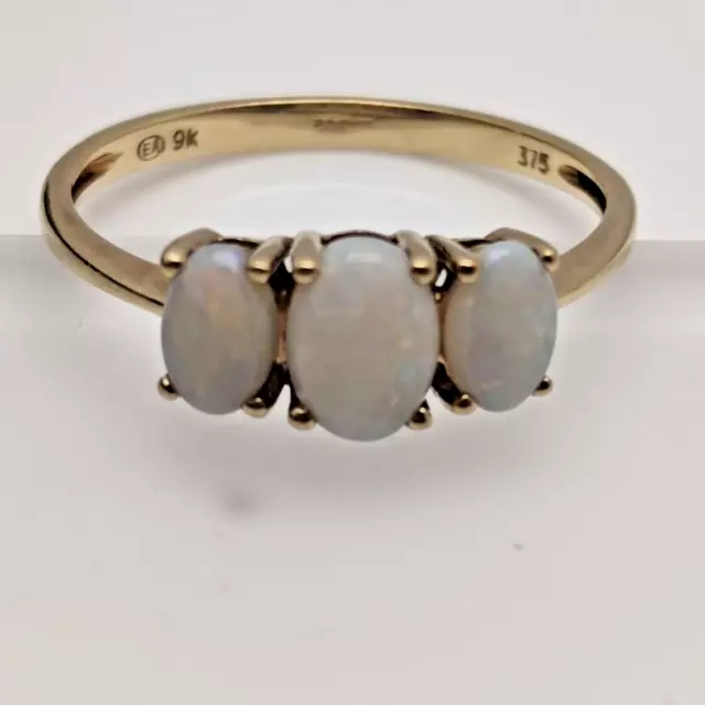 White Opal Gold Ring Natural Opal Gemstones UK Ring Size S - 9ct Yellow Gold