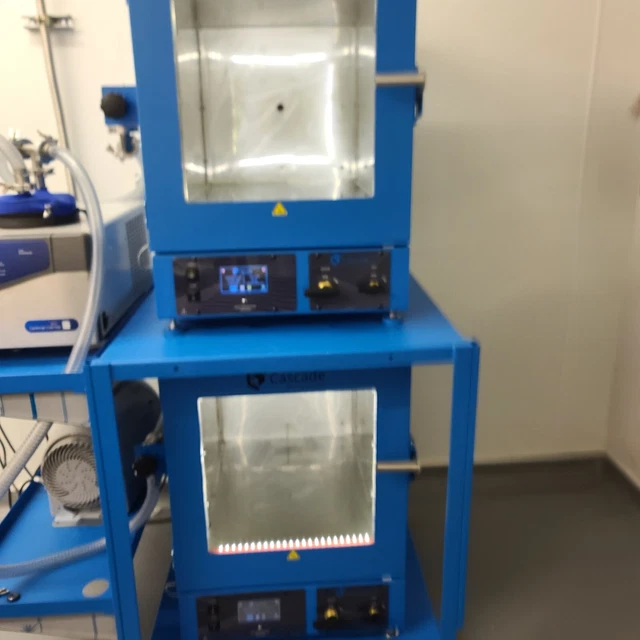 Cascade- Double up vacuum ovens, vacuum pump, cold trap