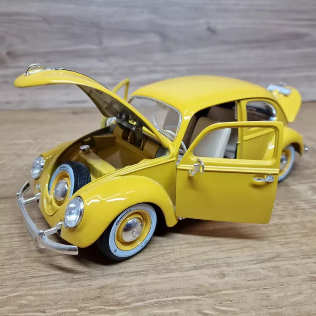 Volkswagen 1955 Beetle Detailed Yellow Bburago 1:18 VW Vee Dub Kafer Bug