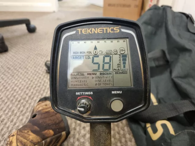 Teknetics T2 Metal Detector - FREEPOST 2