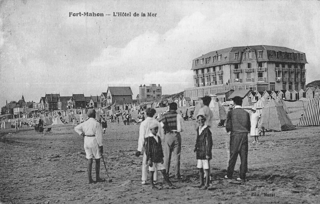 Town centre, Avenue de la Plage, Fort Mahon Plage, Côte Picarde, Somme