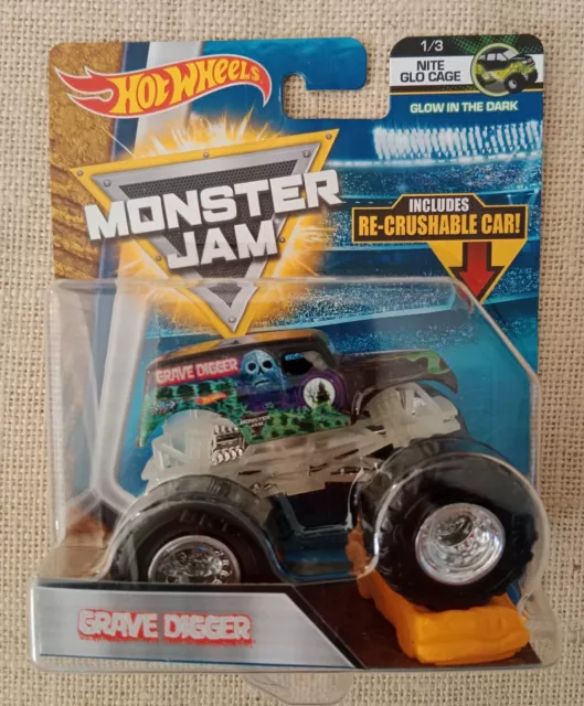 Hot Wheels Monster Jam Nite Glo Cage Grave Digger 1:64 1/3 with Re-Crushable Car