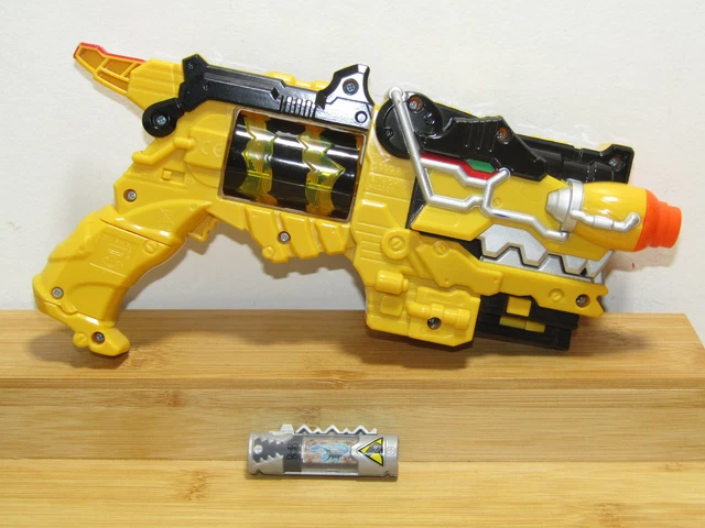 Power Ranger Yellow Gun MORPHIN’ TIME! POWER Rangers Dino Charge Yellow Morpher Gun w/ Charger ...