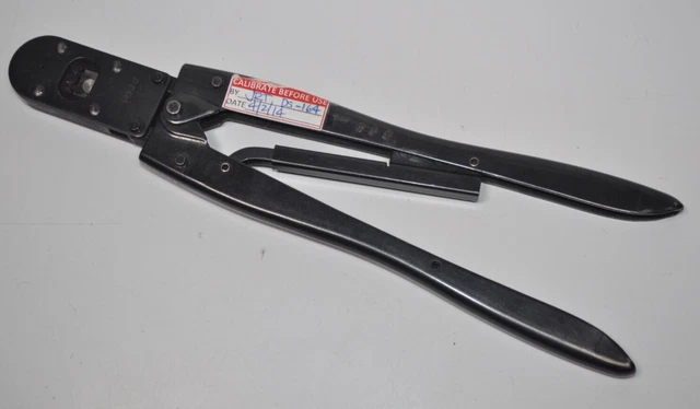 AMP 90033 / 22-20 26-24 AWG - Ratchet Hand Crimper / Crimping Tool