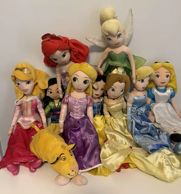 https://www.picclickimg.com/QdEAAOSwly1lTPDX/Lot-Of-10-Disney-Soft-Plush-Dolls-Princess.webp