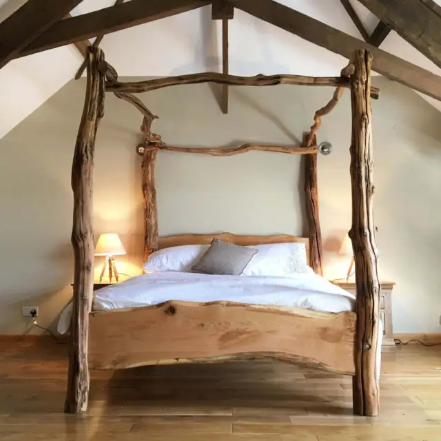 Rustic Oak Four Poster Tree Bed