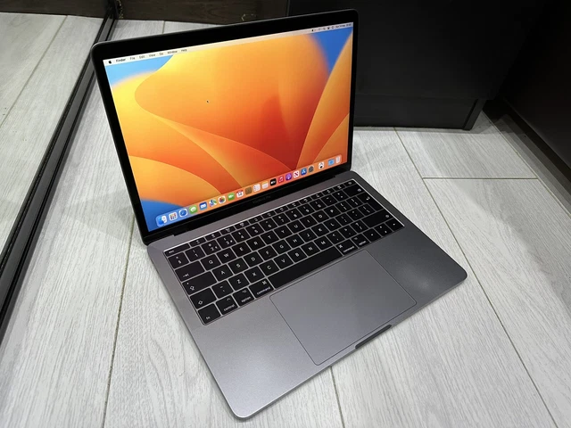 Apple MacBook Pro Retina 13.3" 2017 256GB SSD 8GB Ram 2.3GHz Core i5 Space Grey