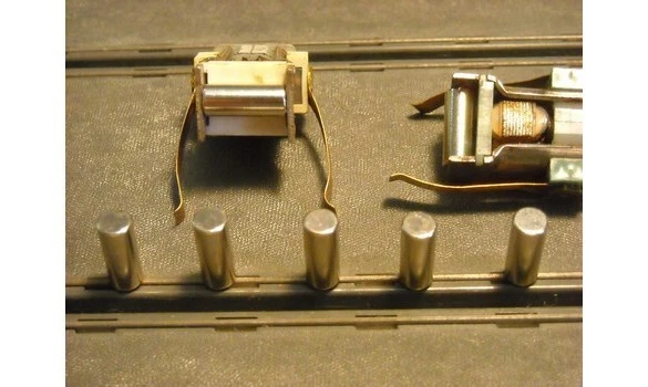 Jouet ancien Circuit 24 lot de 4 voitures 1960-70