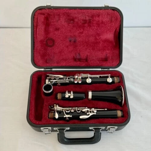 JUNK YAMAHA YCL-251 YCL251 Bb Clarinet with Hard Case Standard