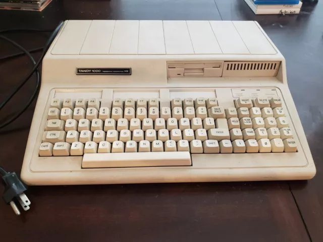 Vintage Tandy 1000 HX 25-1053 Computer - Powers On  - See Video