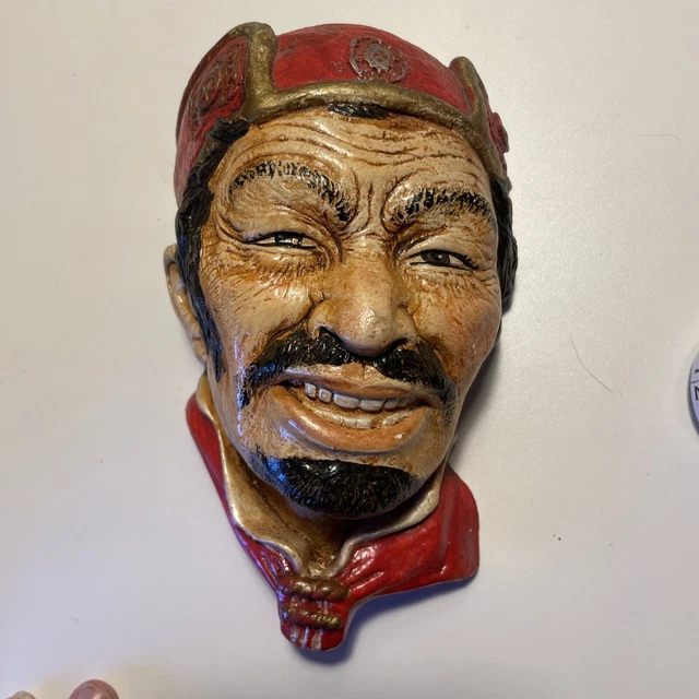 VINTAGE CHALKWARE TYPE Traditional Asian Chinese man face p2 17.58