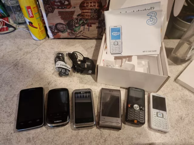 Job Lot Of Vintage Mobile Phones Untested