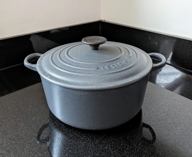 Le Creuset Sottopentola Rotondo In Ghisa Smaltata, 22 Cm, Colore Meringa – Deluxe