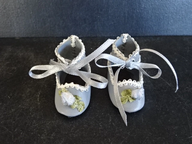 CHAUSSURES en CUIR pour POUPEE BLEUETTE (4 cm) Modèle unique fait main -Gris