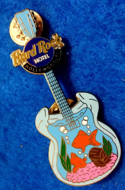 HOLLYWOOD FL HOTEL AQUARIUM GOLDFISH TREASURE CHEST GUITAR 04 Hard Rock Cafe PIN