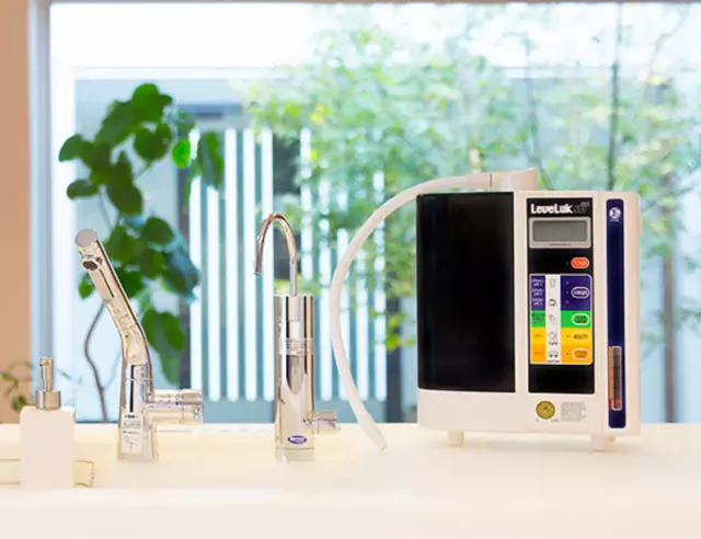 BRAND NEW Enagic SD501 Kangen Water Ionizer